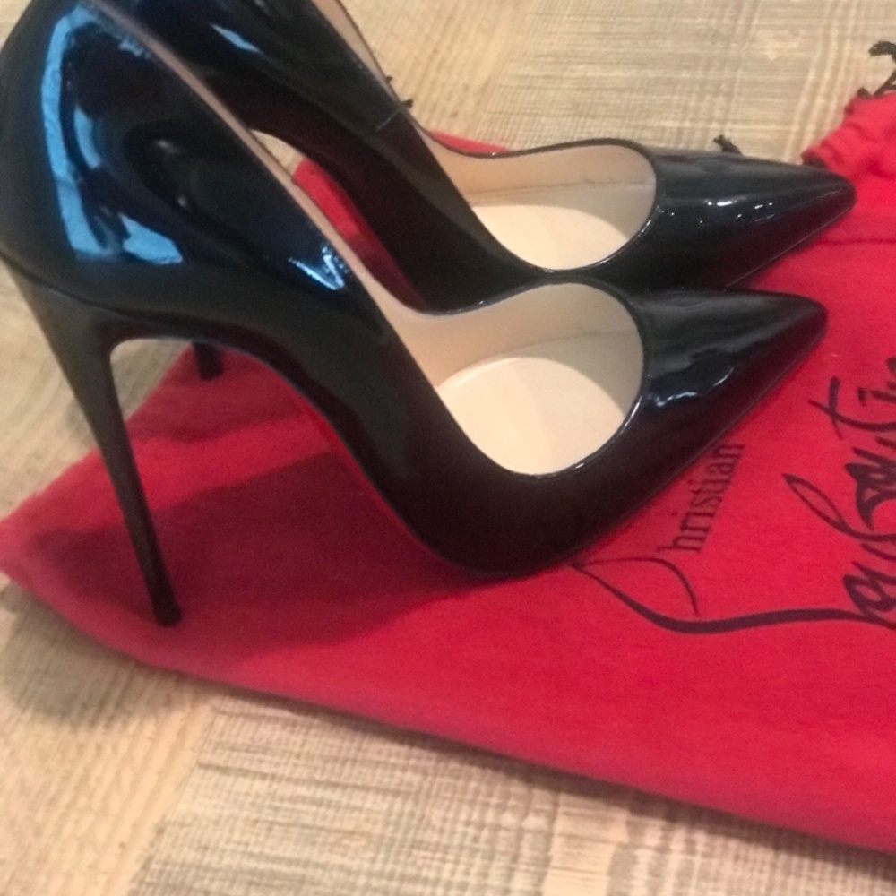 Red Bottoms - Picture 2 of 3